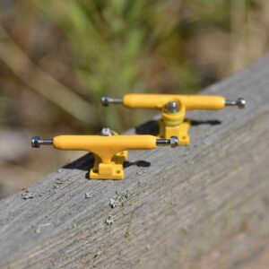 Fingerboard trucky semi pro 34mm žluté