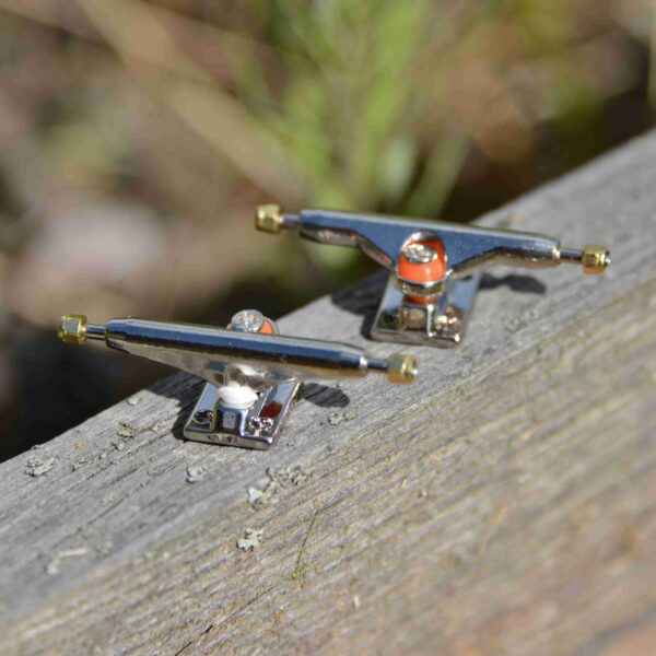 Fingerboard trucky D-pro 34mm stříbrné - Image 2